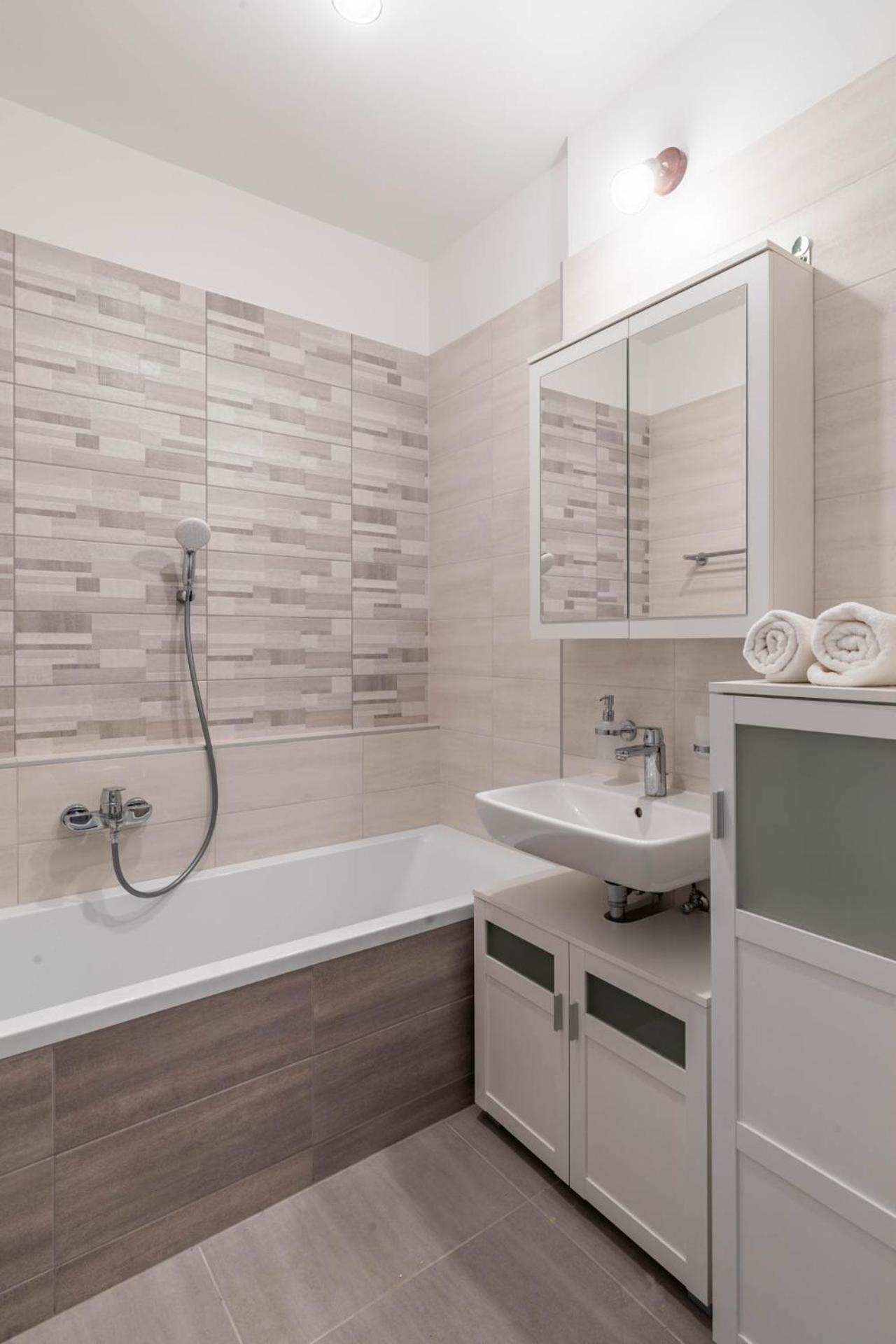 Apartament Luxurious Bob With Private Parking *