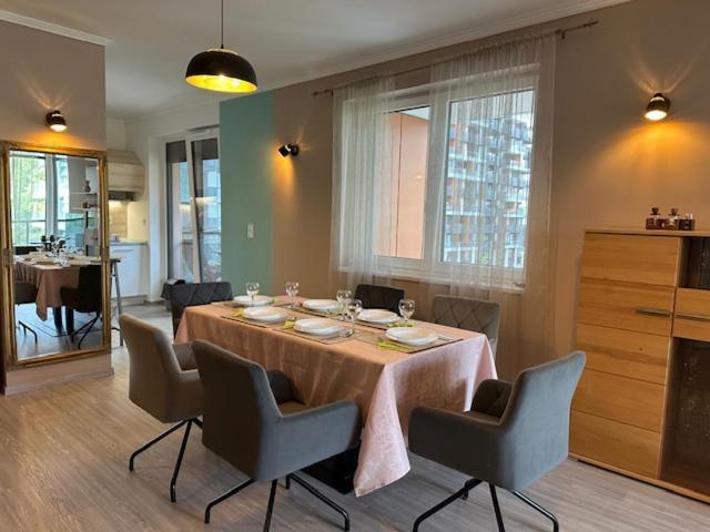 Apartament Luxurious Bob With Private Parking